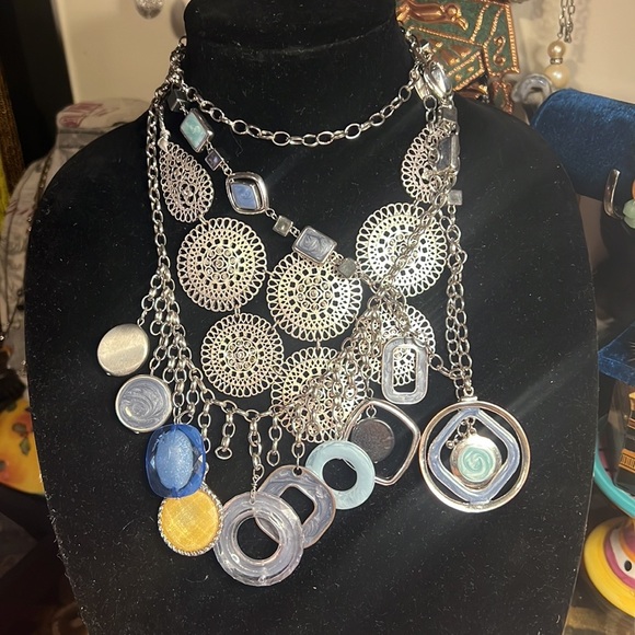 Lot Of Goodies - Picture 4 of 12